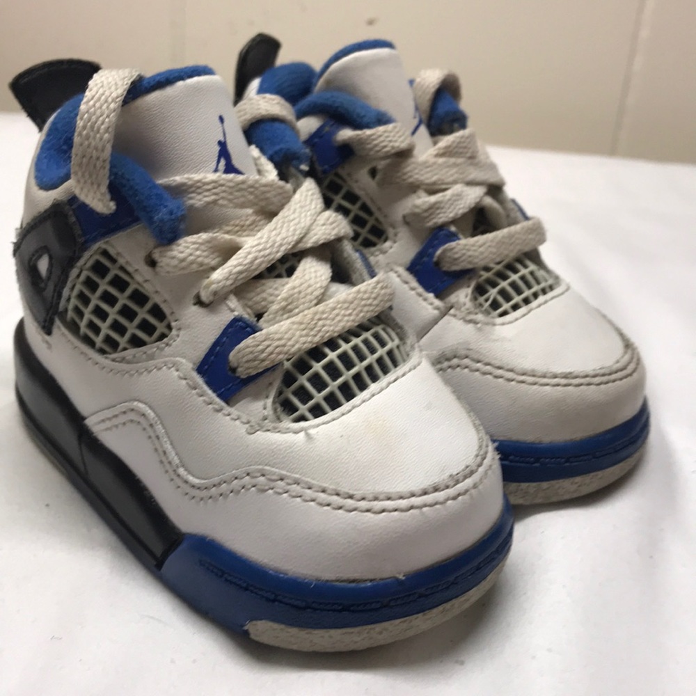 Toddler Air Jordan retro 4 size 3C